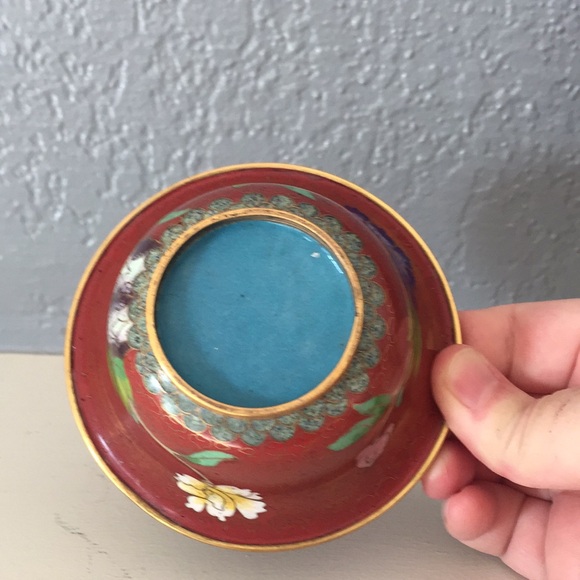 Small Cloisonné Bowl With Flower Patterns - Picture 4 of 8